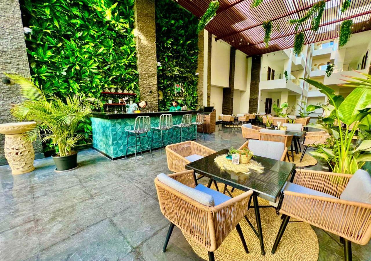 3Br 2Ba Serene Escape 4 Pools 1 Heated In The Winter Free Wifi Restaurant And Onsite Shop Хургада Екстериор снимка